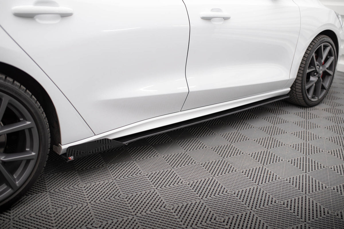Street Pro Street+ Seitenschweller Leisten + Flaps passend für Ford Focus ST / ST-Line Mk4 schwarz Hochglanz – Ansicht 3