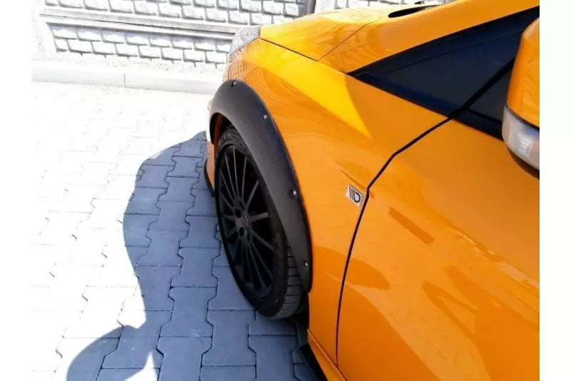 Maxton Design Kotflügel Verbreiterung für Ford Focus ST Mk3 Hochglanz schwarz – Ansicht 4
