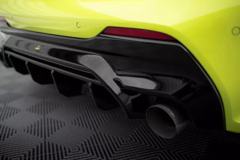 Maxton Design Heckdiffusor V.1 für BMW 1er F40 M Paket / M135i Hochglanz schwarz – Ansicht 4
