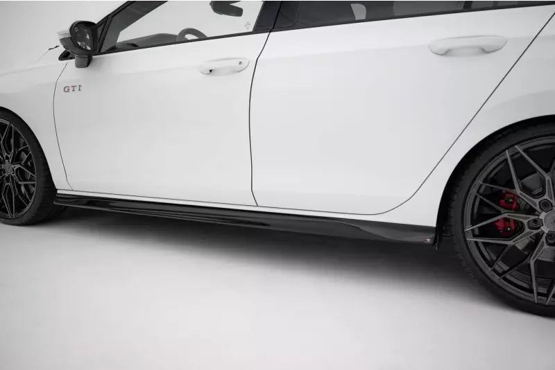 Maxton Design Seitenschweller (Paar) V.3 für VW Golf 8 GTI / GTD / R-Line Hochglanz schwarz – Ansicht 4