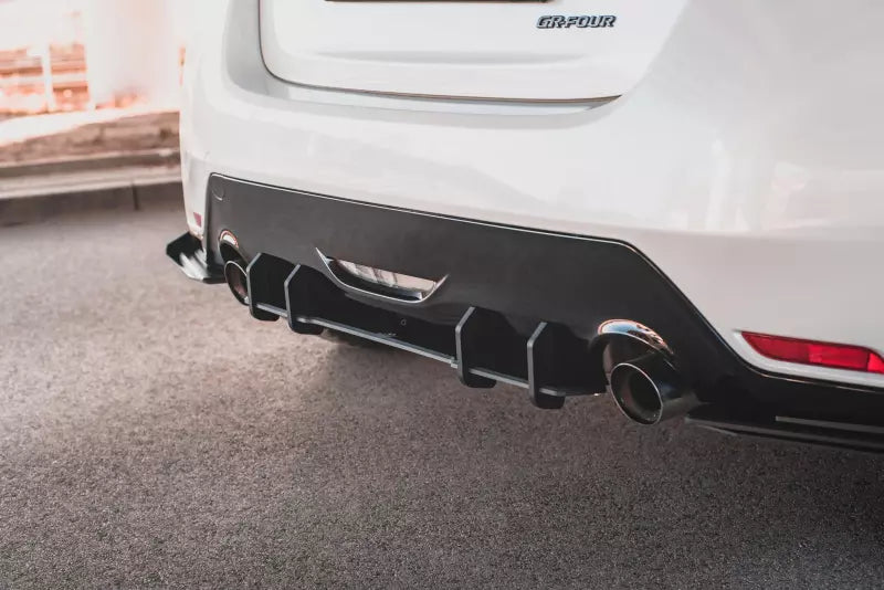 Maxton Design Street Pro Heckdiffusor für Toyota GR Yaris Mk4 Schwarz – Ansicht 4