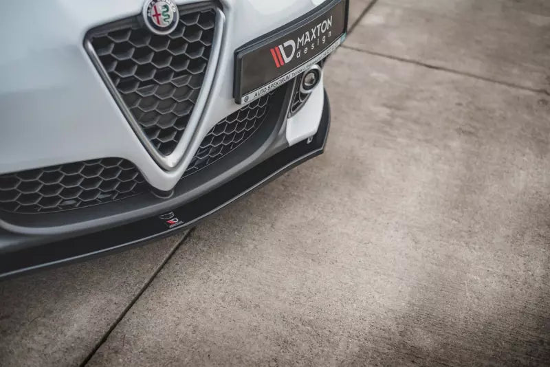 Maxton Design Frontlippe V.1 für Alfa Romeo Giulietta Facelift Hochglanz schwarz – Ansicht 4