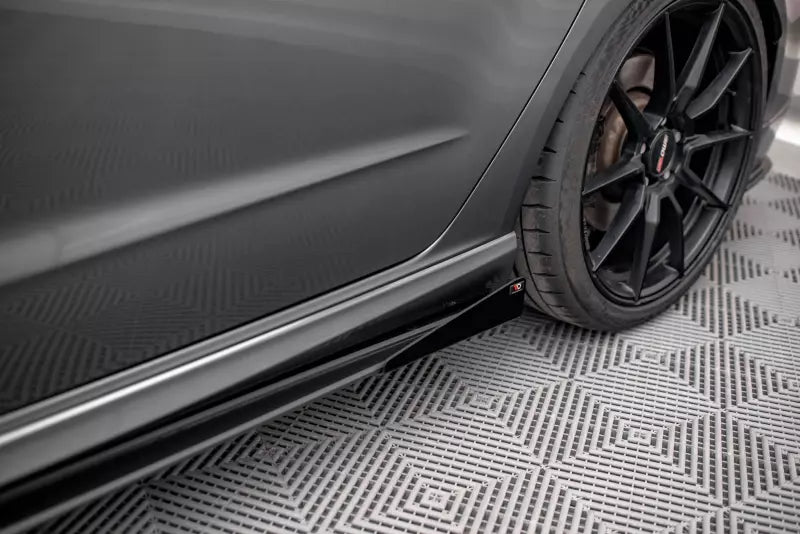 Maxton Design Street Pro Schweller Flaps Audi S3 Sportback 8V Facelift Hochglanz schwarz – Ansicht 4