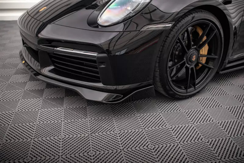 Maxton Design Frontlippe für Porsche 911 Turbo S 992 Hochglanz schwarz – Ansicht 4