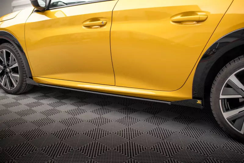 Maxton Design Street Pro Seitenschweller (Paar) für Peugeot 208 GT Mk2 schwarz mit Hochglanz Flaps – Ansicht 4
