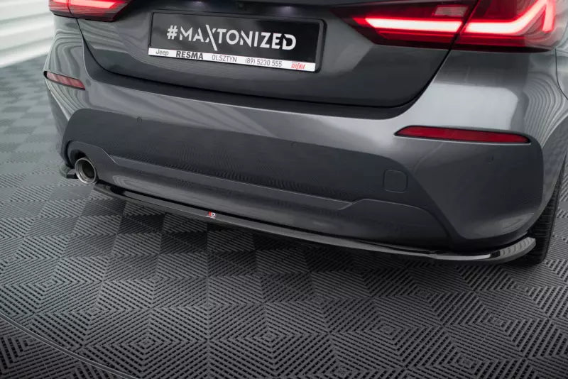 Maxton Design Diffusor Flaps für BMW 1er F40 Hochglanz schwarz – Ansicht 4