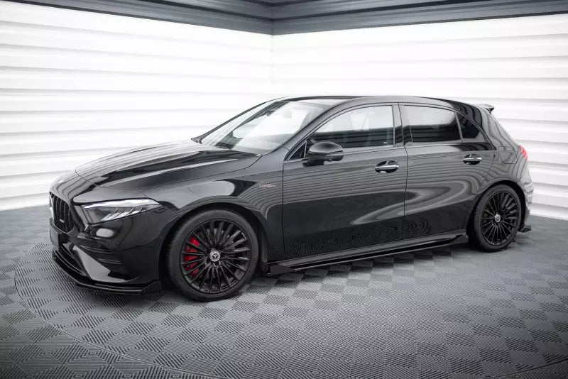 Maxton Design Street Pro Seitenschweller (Paar) für Mercedes-AMG A35 W177 Facelift Schwarz mit Hochglanz Flaps – Ansicht 4