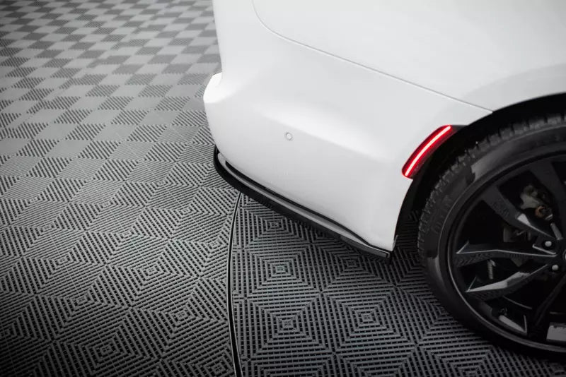 Maxton Design mittlerer Heckdiffusor für Chrysler Pacifica Mk2 Facelift Hochglanz schwarz – Ansicht 4