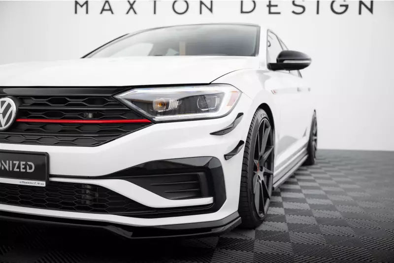 Maxton Design Stoßstangenflügel vorne (Canards) für BMW 1er M-Paket / M140i F20 Facelift – Ansicht 4