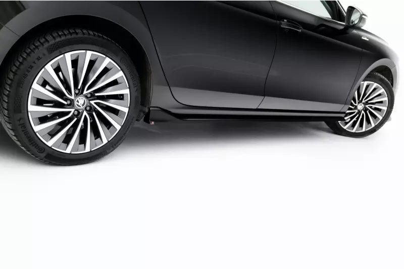 Maxton Design Seitenschweller (Paar) V.2 für Skoda Superb Mk4 Hochglanz schwarz – Ansicht 4