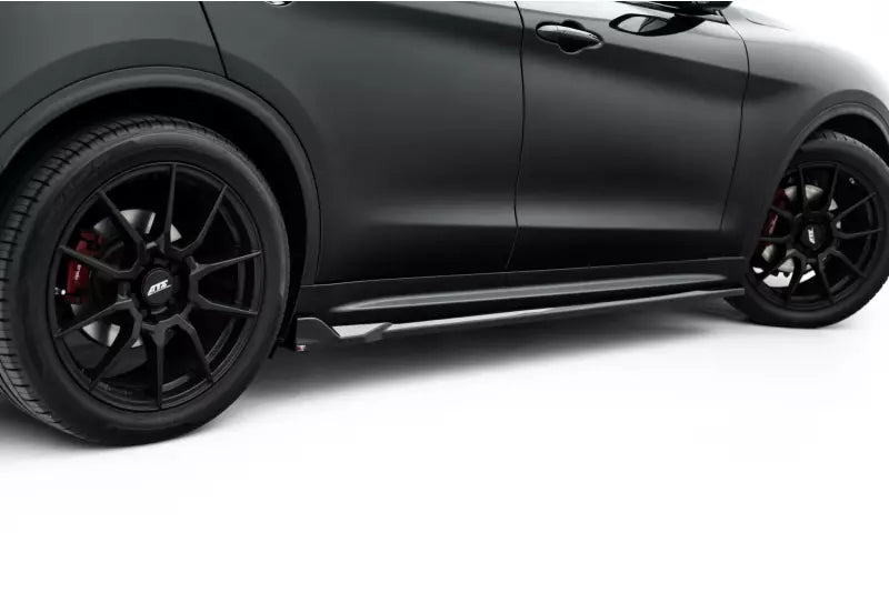 Maxton Design Seitenschweller (Paar) V.2 für Alfa Romeo Stelvio Mk1 Hochglanz schwarz – Ansicht 4