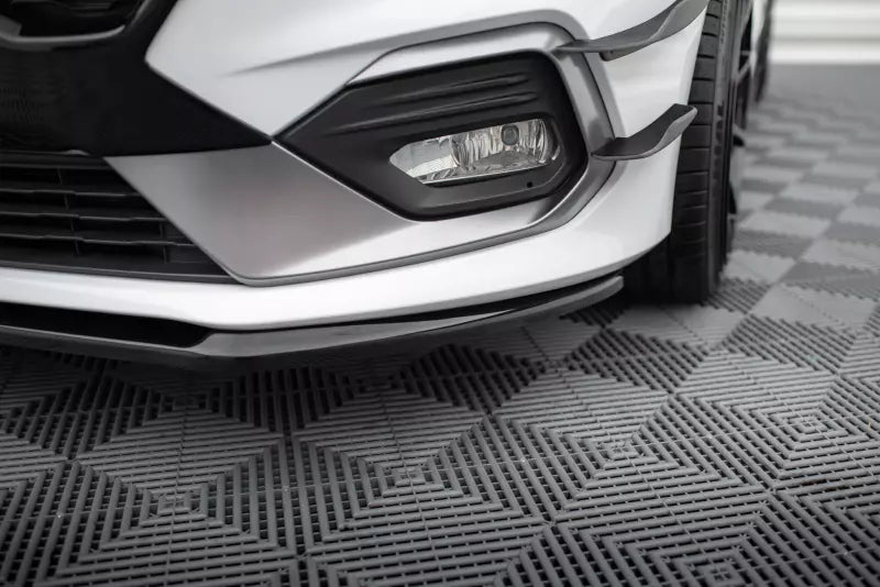 Maxton Design Frontlippe V.3 für Ford Fiesta ST / ST-Line Mk8 Hochglanz schwarz – Ansicht 4