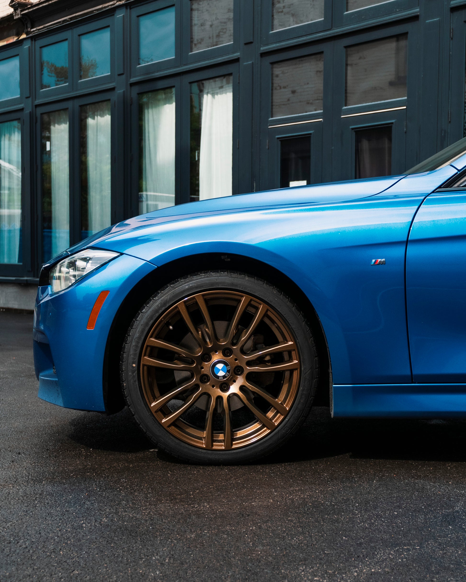 Bronze_328i_Wagon