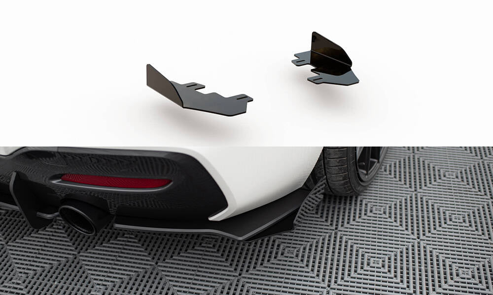 Hintere Seiten Flaps passend für BMW 1er F20 M-Paket Facelift / M140i schwarz Hochglanz – Ansicht 2