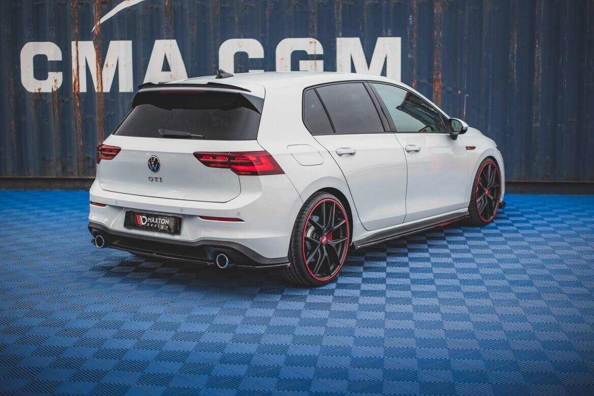 Heck Ansatz Flaps Diffusor V.1 passend für VW Golf GTI / GTE Mk8 schwarz Hochglanz – Ansicht 5