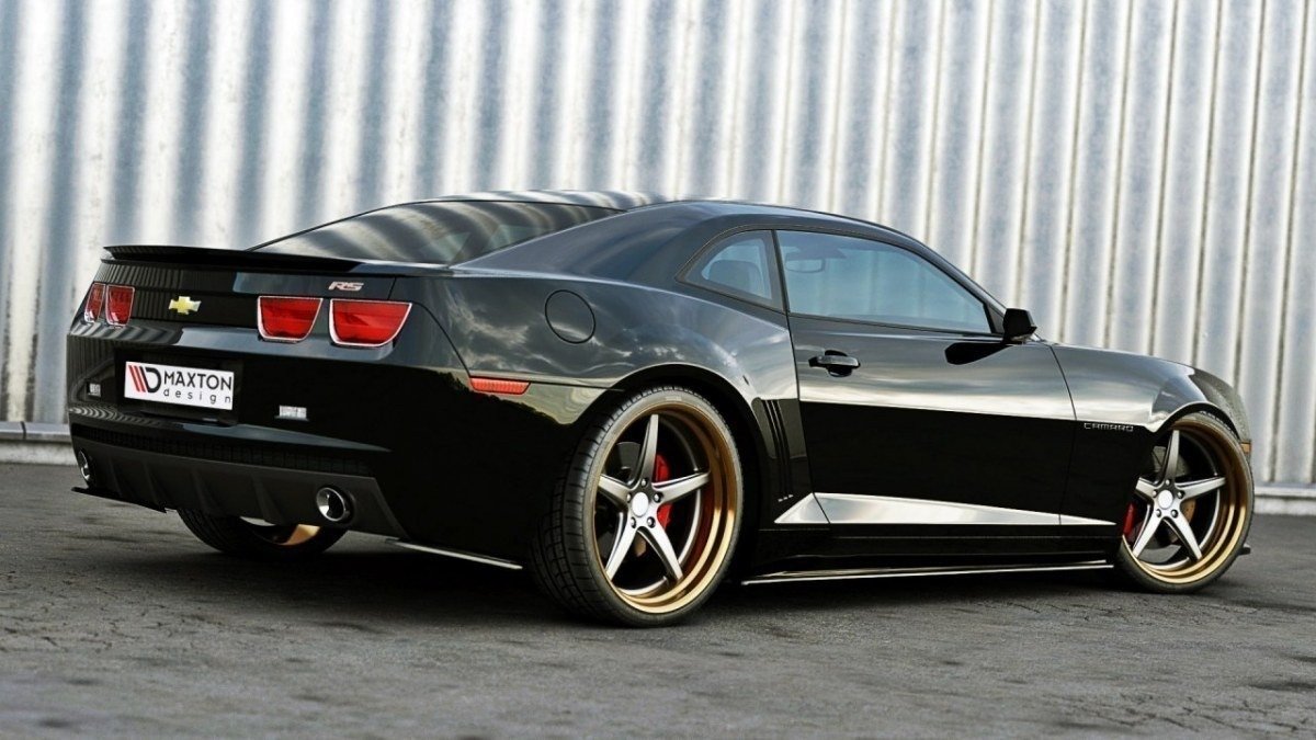 Street+ Seitenschweller Leisten passend für Chevrolet Camaro SS / Standard Mk5 schwarz Hochglanz – Ansicht 1