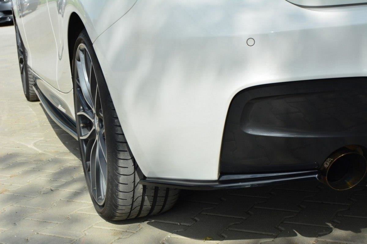 Heck Ansatz Flaps Diffusor passend für BMW 1er F20/F21 M-Power (vor Facelift) schwarz Hochglanz – Ansicht 1