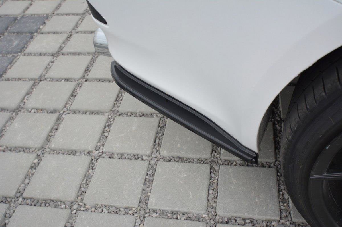 Heck Ansatz Flaps Diffusor passend für Lexus IS F-Sport Mk2 (XE20) Facelift schwarz Hochglanz – Ansicht 1