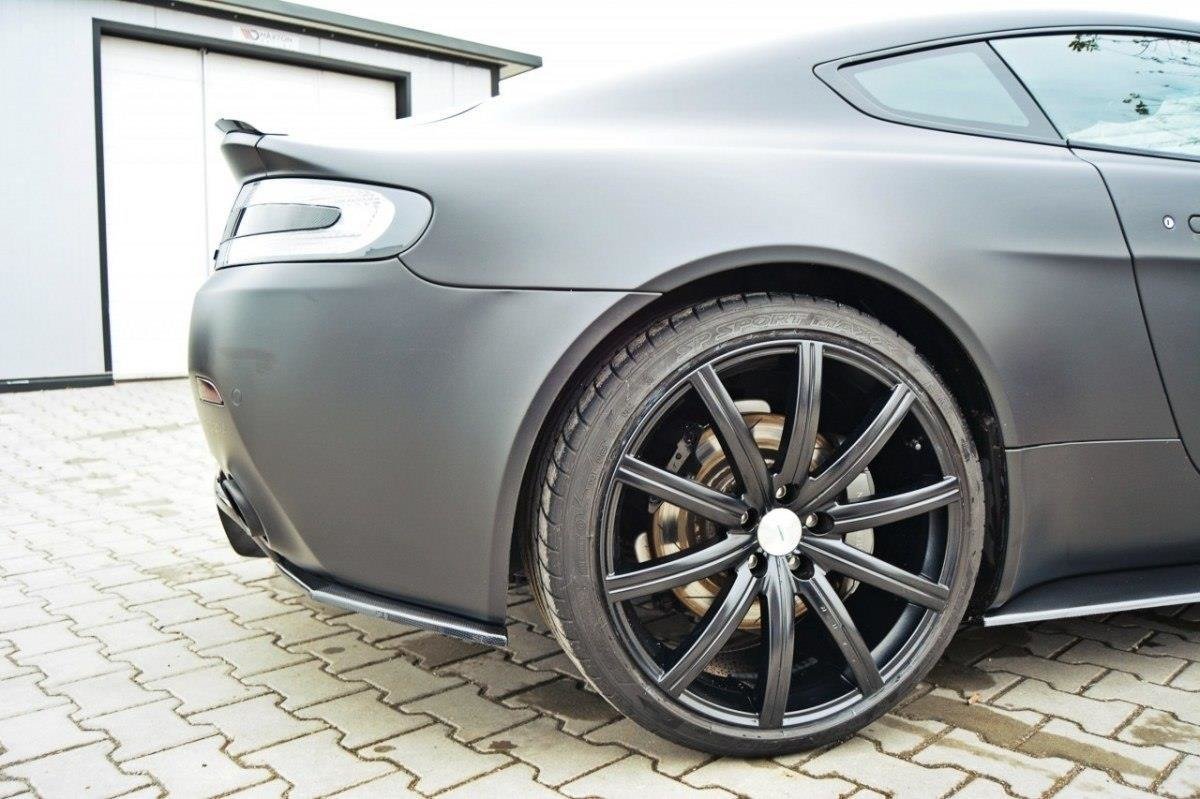 Heck Ansatz Flaps Diffusor passend für Aston Martin V8 Vantage schwarz Hochglanz – Ansicht 1