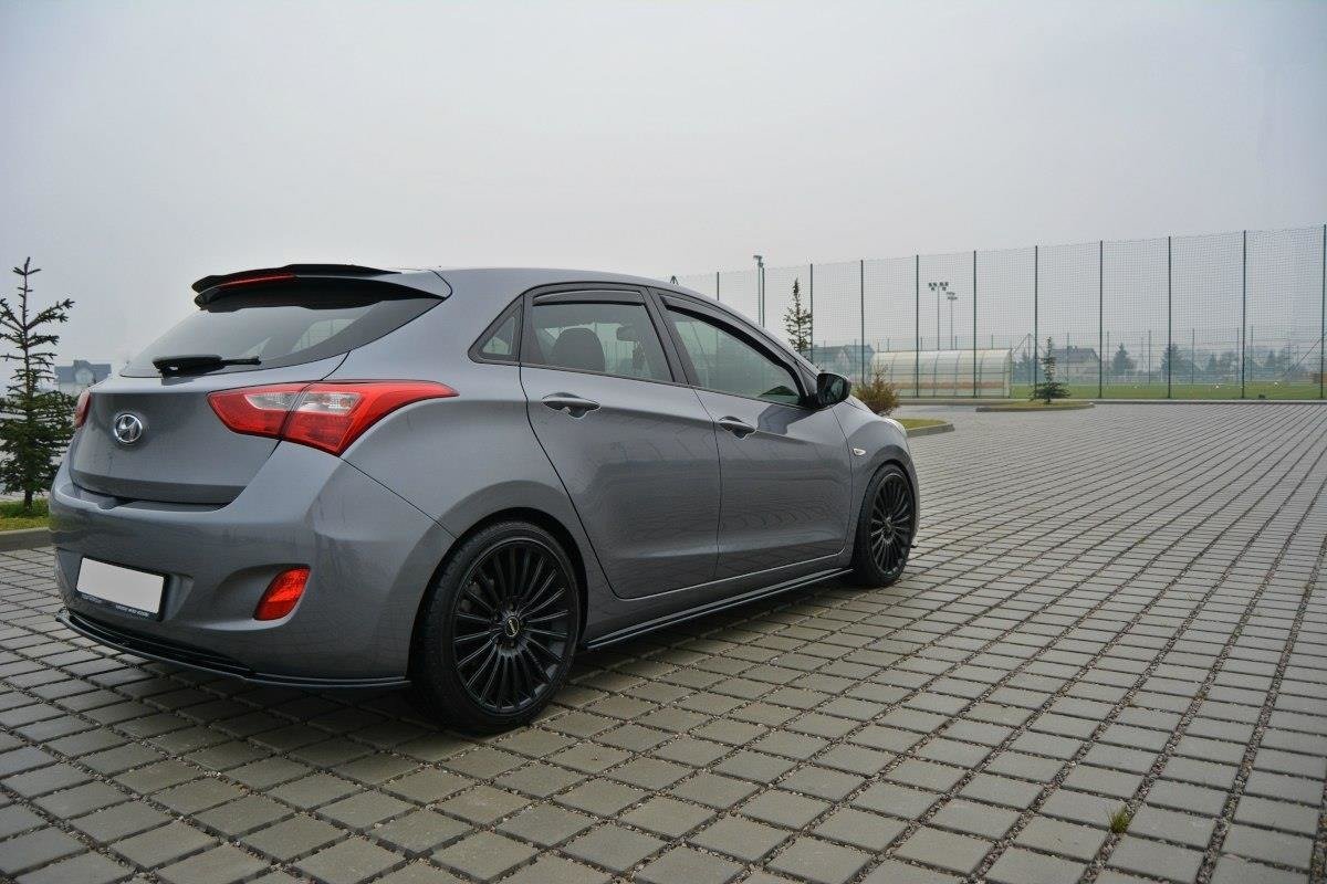 Heckansatz Hyundai i30 mk.2 schwarz Hochglanz – Ansicht 5