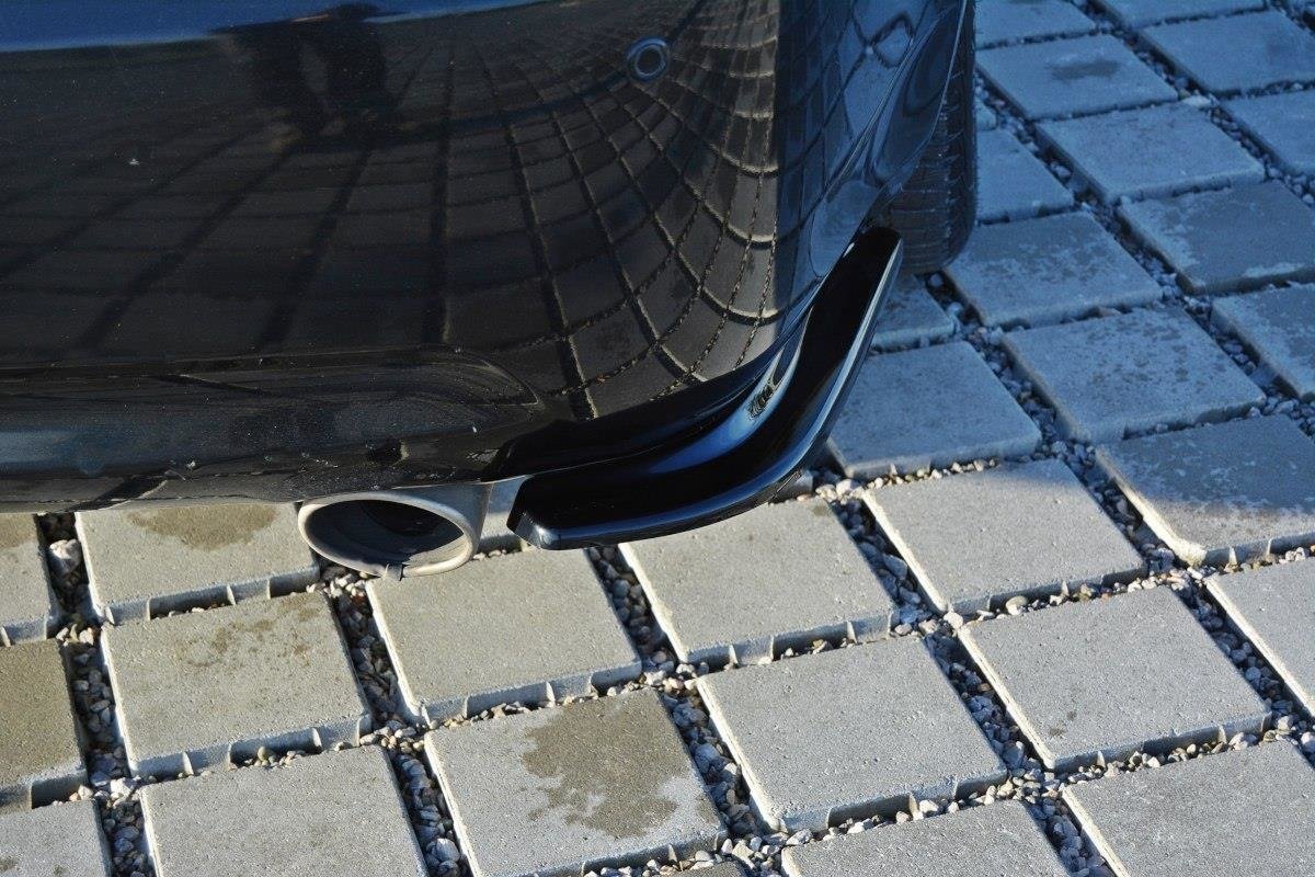 Heck Ansatz Flaps Diffusor passend für Infiniti G37 Limousine schwarz Hochglanz – Ansicht 3