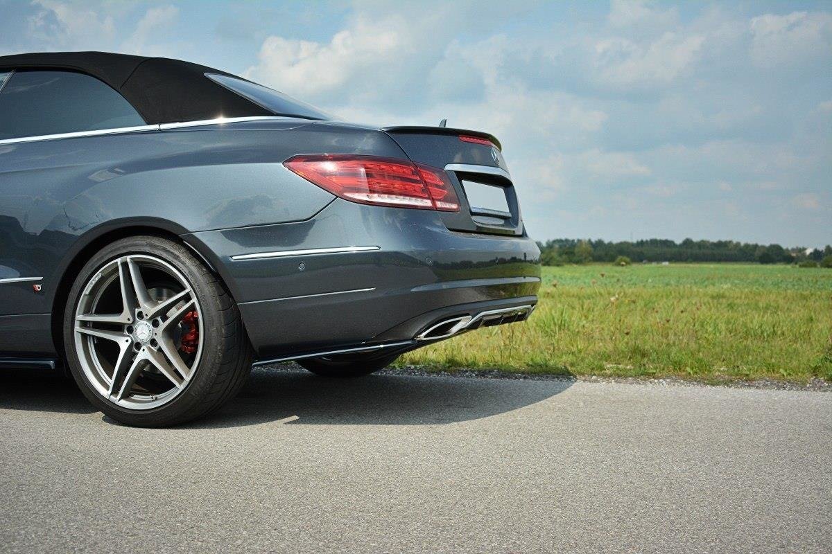 Heck Ansatz Flaps Diffusor passend für Mercedes - Benz E Coupe / Cabrio C207 Facelift / A207 Facelit schwarz Hochglanz – Ansicht 1