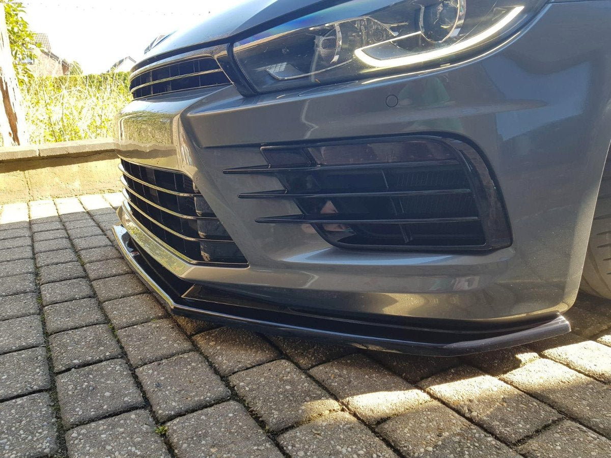 Street+ Spoilerlippe Front Ansatz V.1 passend für VOLKSWAGEN SCIROCCO MK.3 R FACELIFT schwarz Hochglanz – Ansicht 3