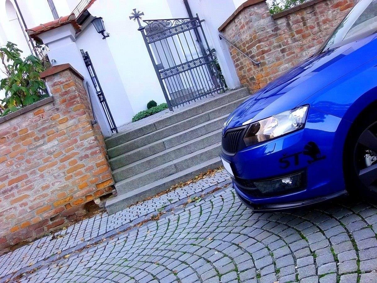 Street+ Spoilerlippe Front Ansatz V.1 passend für Skoda Rapid schwarz Hochglanz – Ansicht 3