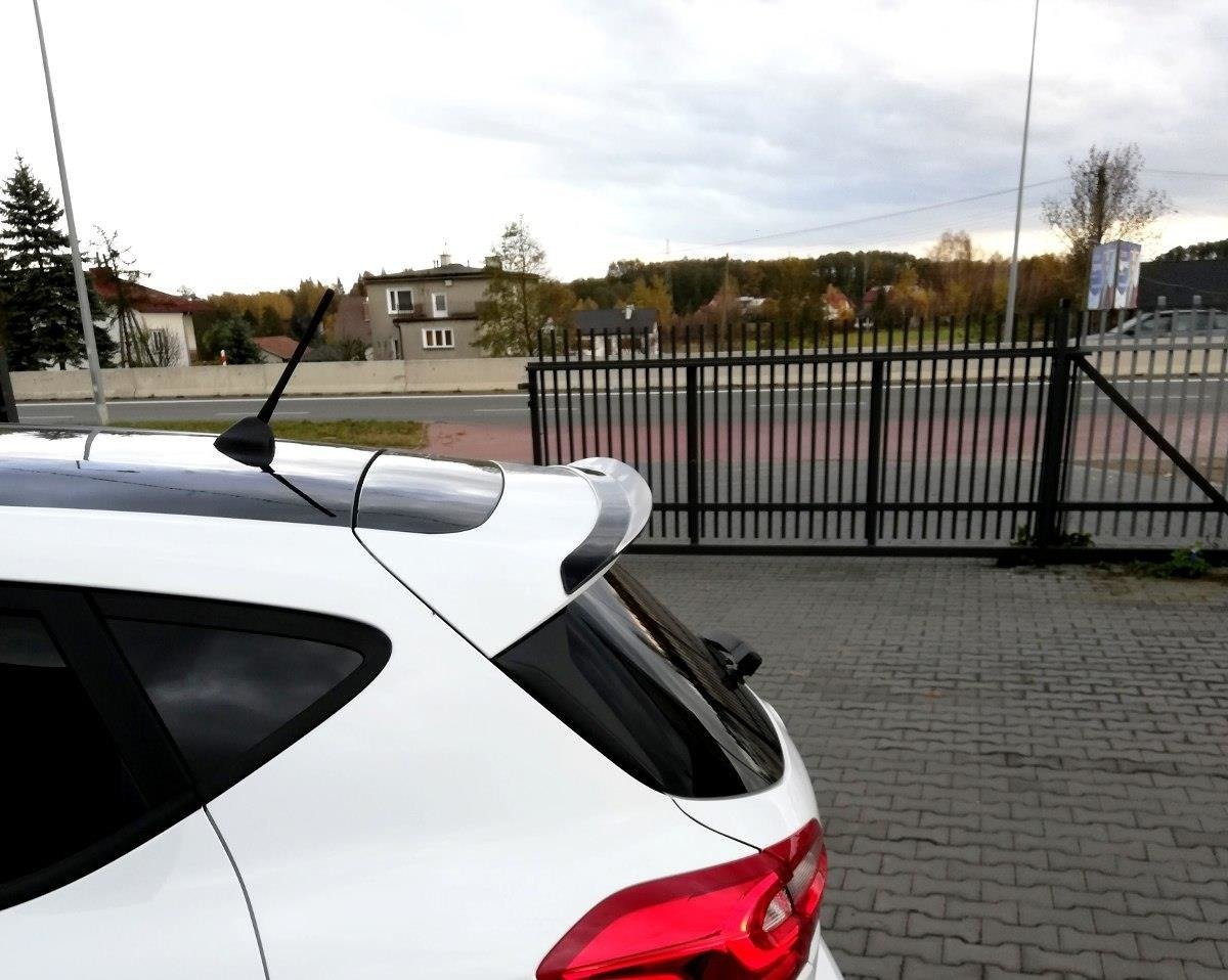 Heckspoiler Lippe Ford Fiesta Mk8  schwarz Hochglanz – Ansicht 3