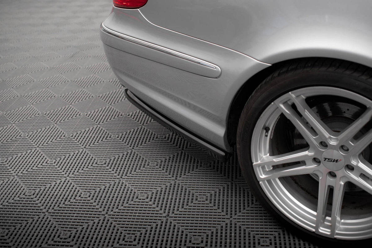 Heck Ansatz Flaps Diffusor passend für Mercedes-Benz E 55 AMG W211 schwarz Hochglanz – Ansicht 3