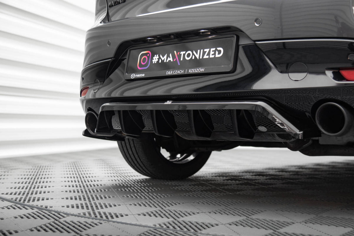 Street+ Mittlerer Diffusor RACE passend für Mazda 3 Mk4 schwarz Hochglanz – Ansicht 1