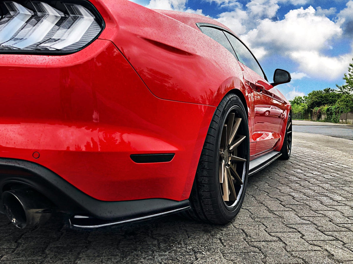 Heck Ansatz Flaps Diffusor passend für Ford Mustang Mk. 6 Facelift schwarz Hochglanz – Ansicht 3