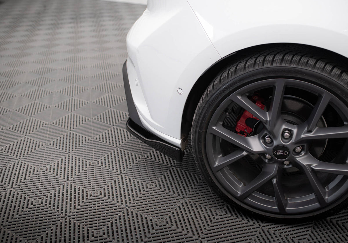 Heck Ansatz Flaps Diffusor V.2 passend für Ford Focus Hatchback ST Mk4  schwarz Hochglanz – Ansicht 4