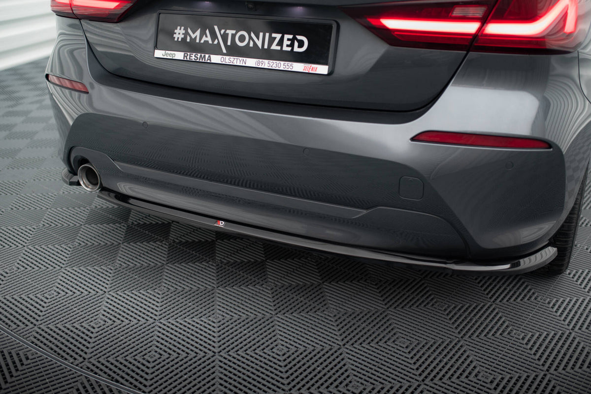 Heck Ansatz Flaps Diffusor passend für BMW 1er F40 schwarz Hochglanz – Ansicht 5