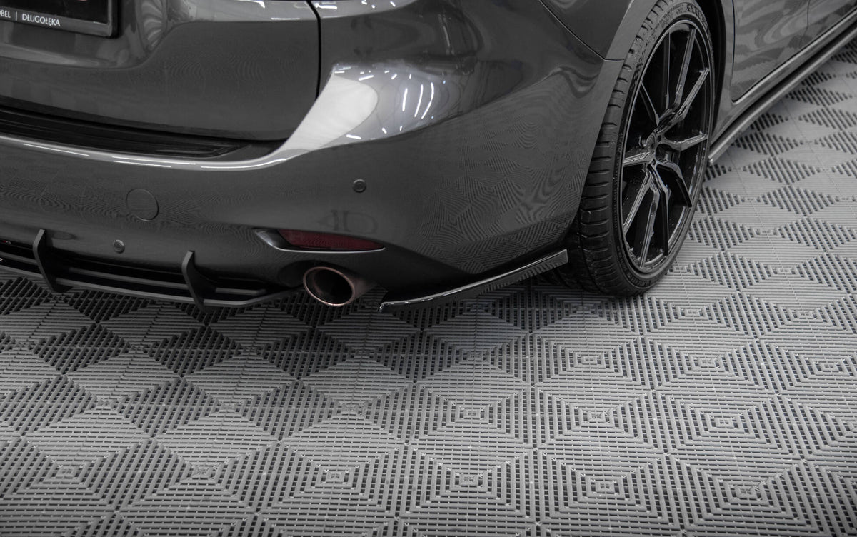 Heck Ansatz Flaps Diffusor passend für Mazda 6 Kombi Mk3 Facelift schwarz Hochglanz – Ansicht 1