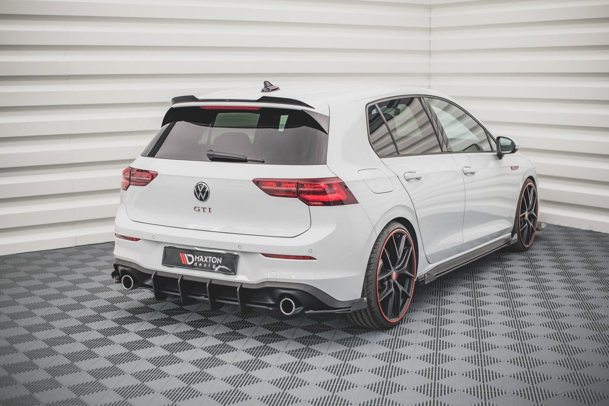 Hintere Seiten Flaps passend für VW Golf GTI / GTE / R-Line Mk8 schwarz Hochglanz – Ansicht 6