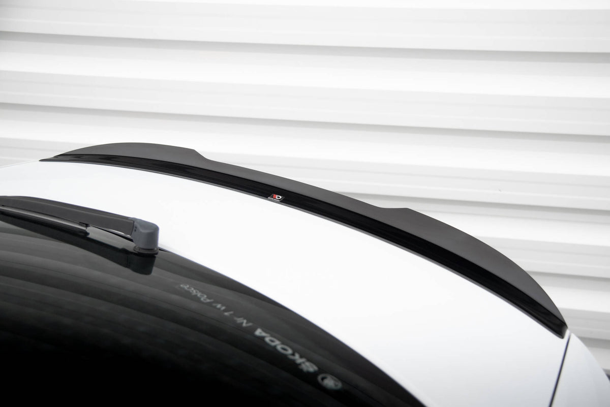 Heckspoiler Lippe V.2 Skoda Superb Liftback Mk3 / Mk3 Facelift schwarz Hochglanz – Ansicht 4