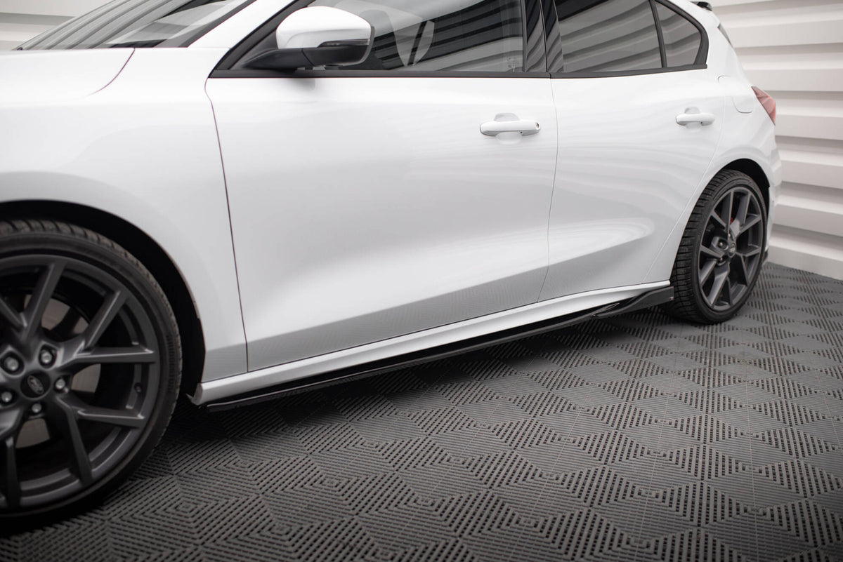 Street+ Seitenschweller Leisten passend für V.4 Ford Focus ST / ST-Line Mk4 Facelift schwarz Hochglanz – Ansicht 3