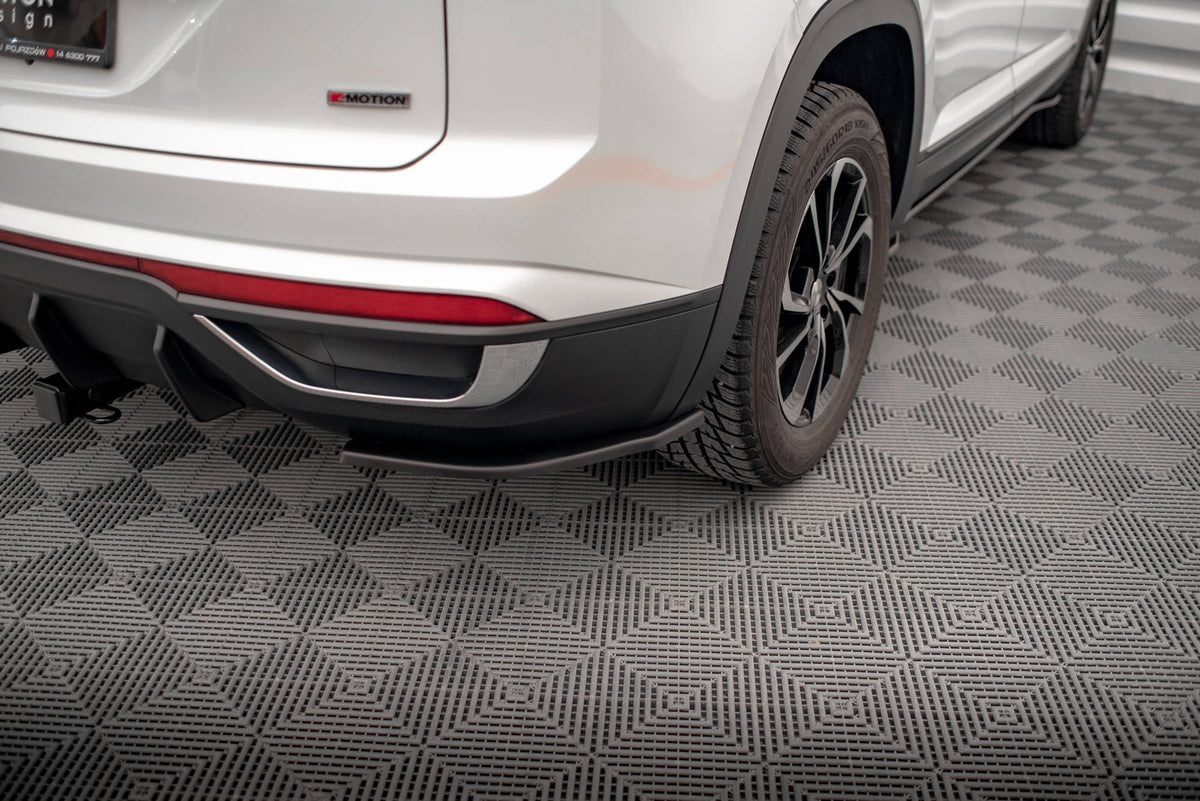 Heck Ansatz Flaps Diffusor passend für VW Atlas Cross schwarz Hochglanz – Ansicht 3