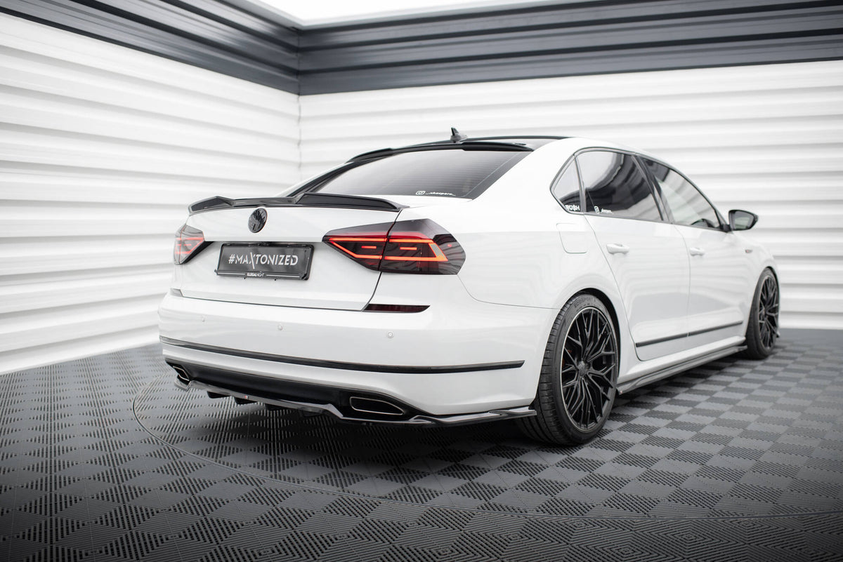 Street+ Mittlerer Diffusor RACE passend für VW Passat GT B8 Facelift USA schwarz Hochglanz – Ansicht 1