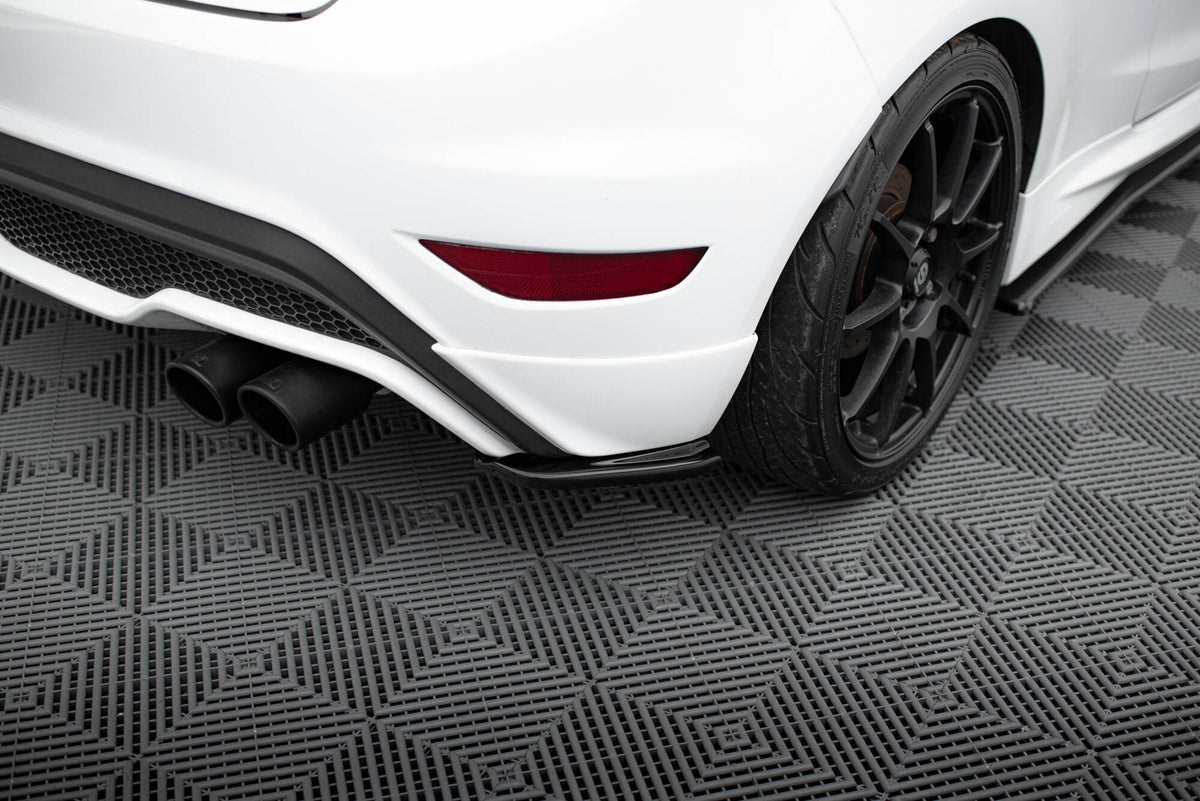 Heck Ansatz Flaps Diffusor passend für Ford Fiesta ST / ST-Line / Zetec S Mk7 FL schwarz Hochglanz – Ansicht 3