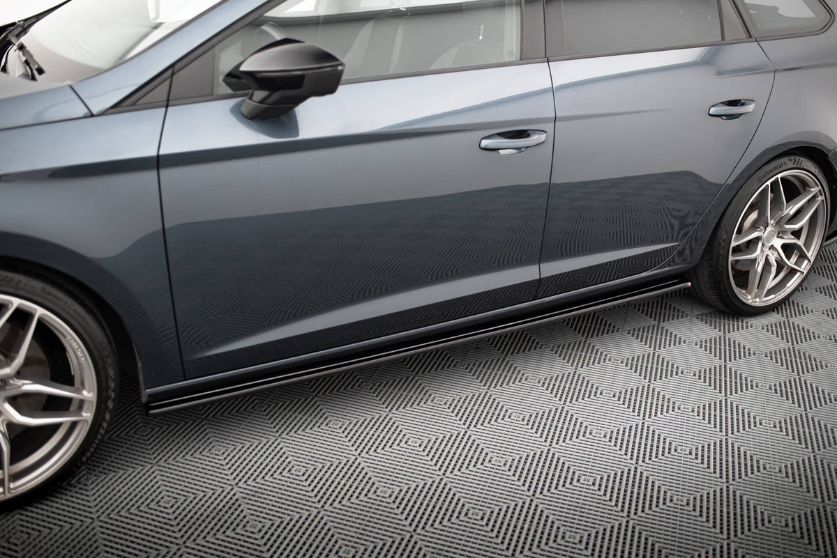 Street+ Seitenschweller Leisten passend für v.1 Seat Leon Mk3 Cupra/ FR Facelift schwarz Hochglanz – Ansicht 3