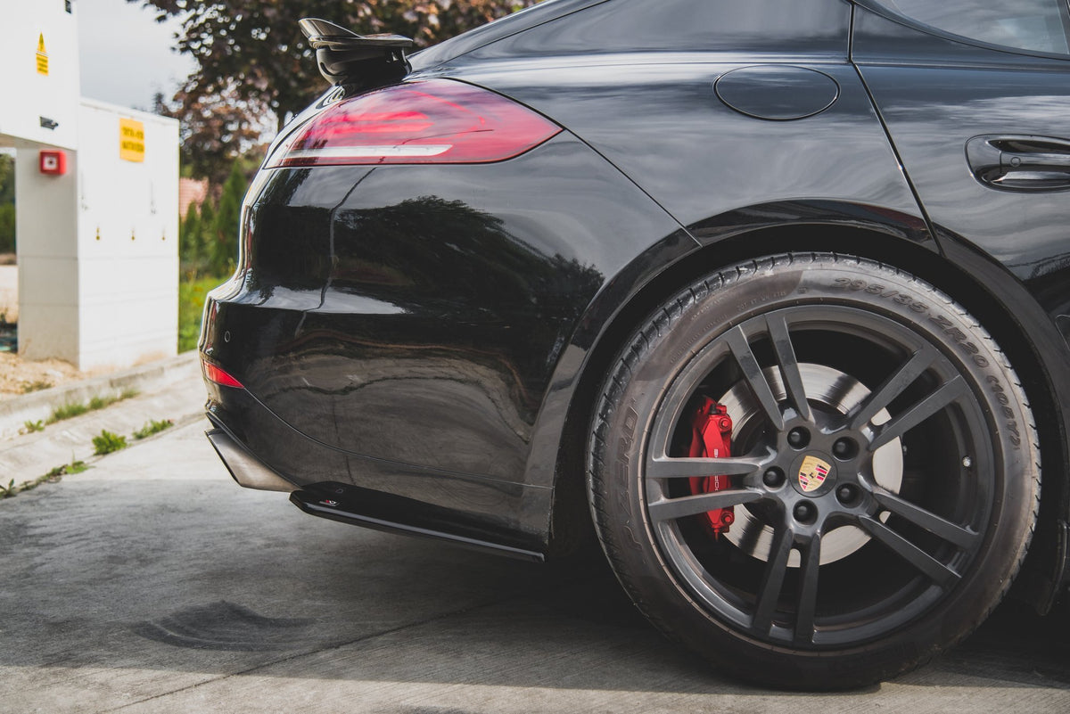 Heck Ansatz Flaps Diffusor passend für Porsche Panamera Turbo 970 Facelift schwarz Hochglanz – Ansicht 4