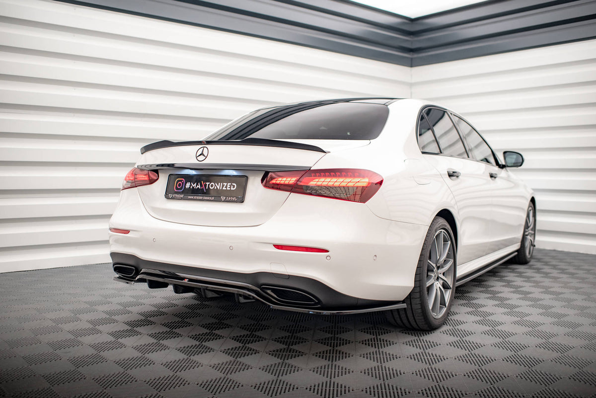 Street+ Mittlerer Diffusor RACE passend für Mercedes-Benz E AMG-Line Limousine W213 Facelift schwarz Hochglanz – Ansicht 1