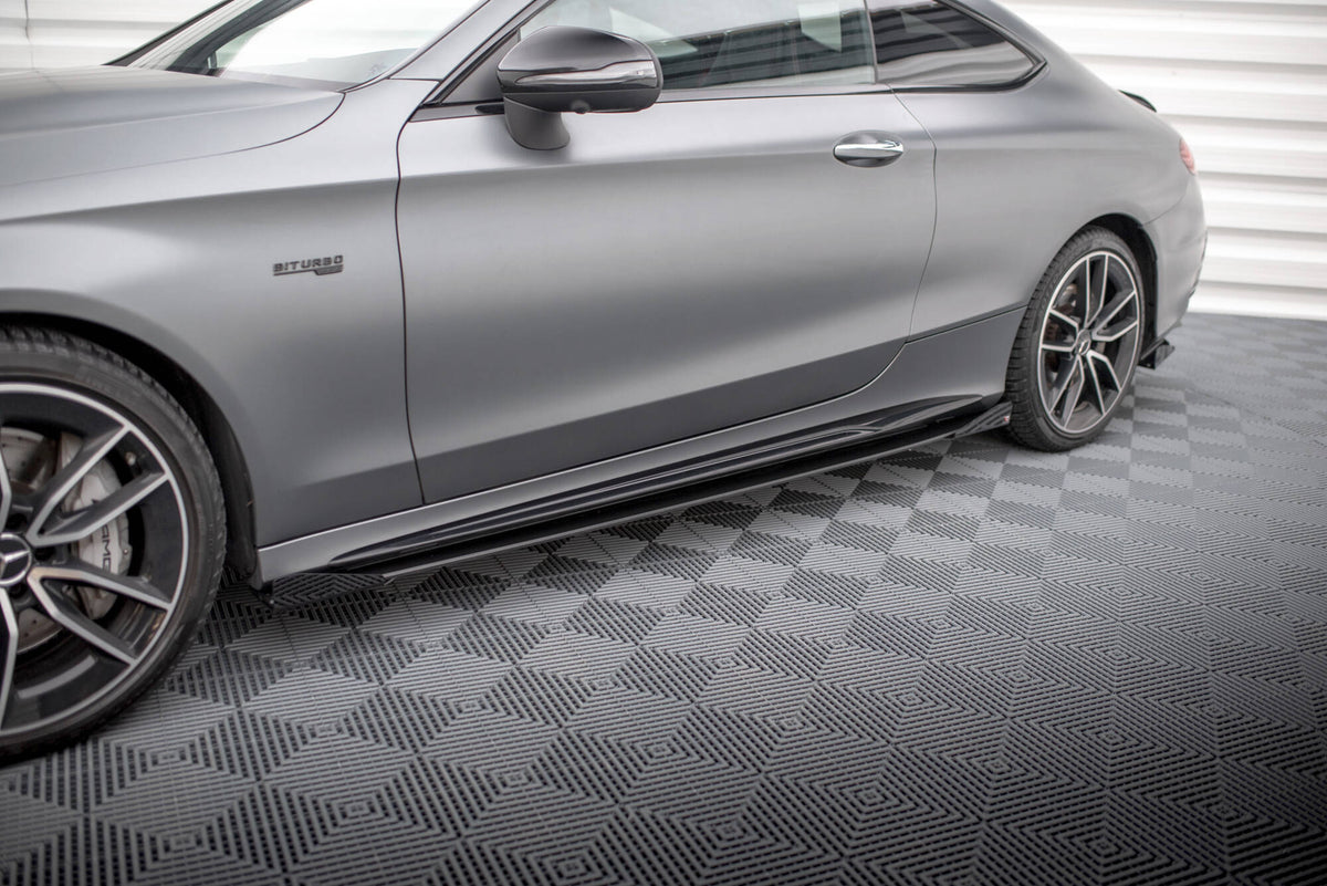 Street Pro Street+ Seitenschweller Leisten + Flaps passend für Mercedes-AMG C43 Coupe / Cabrio C205  Facelift / A205 Facelift schwarz Hochglanz – Ansicht 1