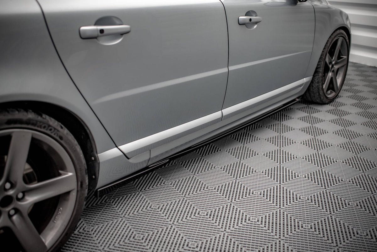 Street+ Seitenschweller Leisten passend für Volvo V70 Mk3 schwarz Hochglanz – Ansicht 1