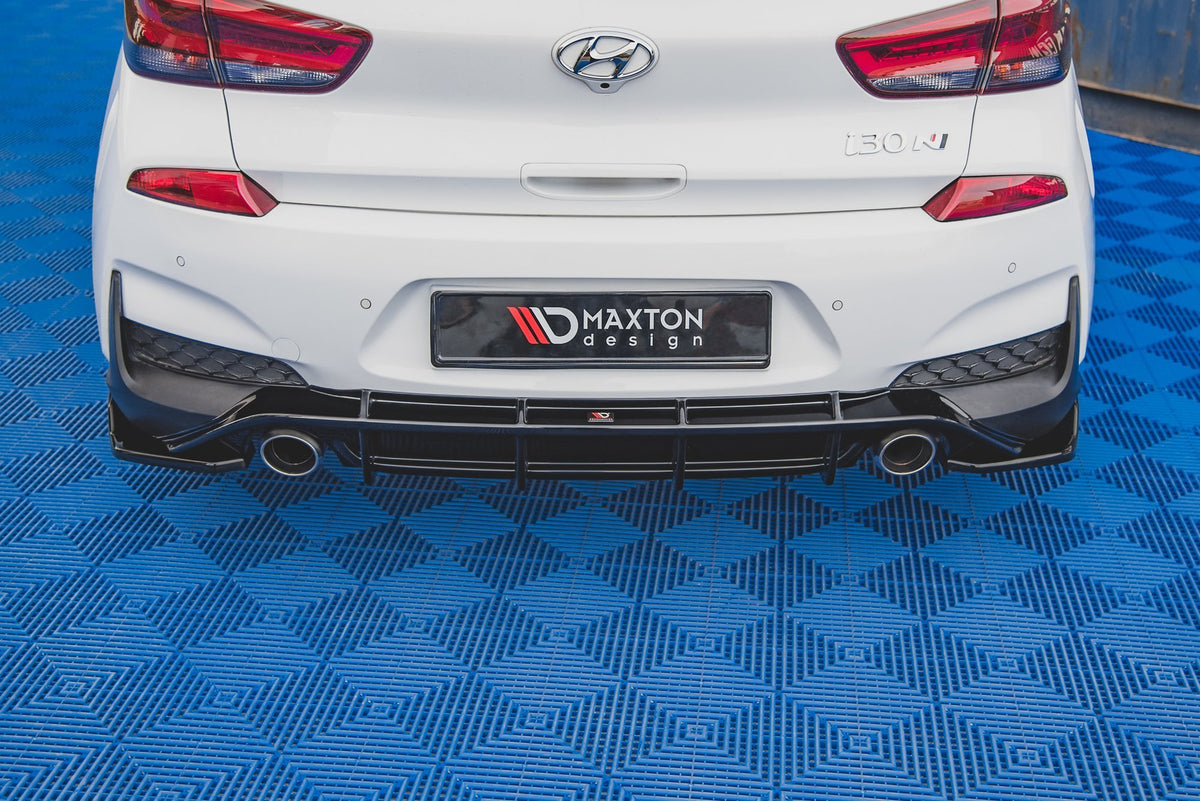 Heck Ansatz Flaps Diffusor V.4 passend für Hyundai I30 N Mk3 Hatchback schwarz Hochglanz – Ansicht 5