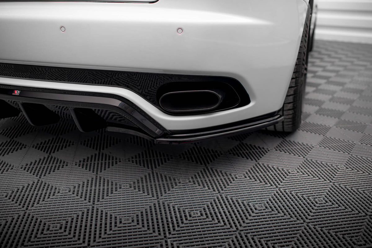 Heck Ansatz Flaps Diffusor V.2 passend für Maserati Granturismo Mk1 schwarz Hochglanz – Ansicht 4