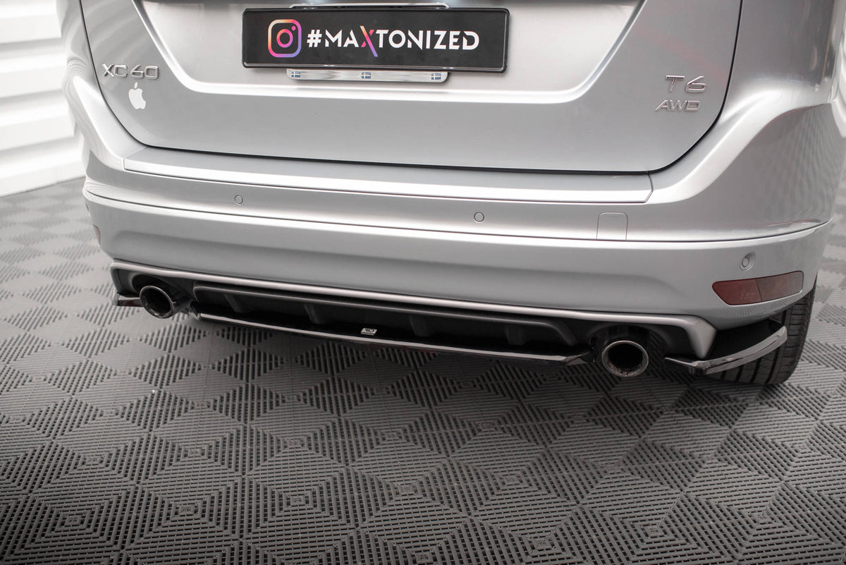 Heckansatz Volvo XC60 R-Design Mk1 Facelift schwarz Hochglanz – Ansicht 3