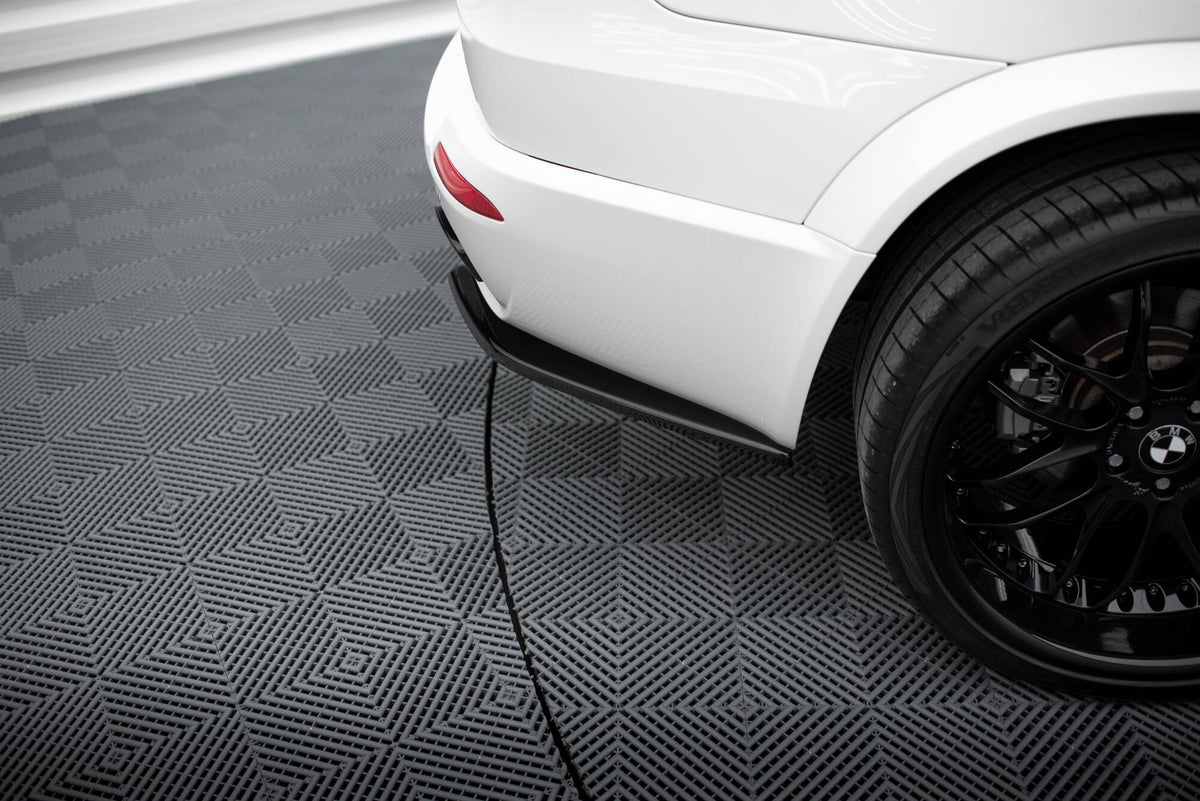 Heck Ansatz Flaps Diffusor passend für BMW X5 E70 Facelift M Paket schwarz Hochglanz – Ansicht 3
